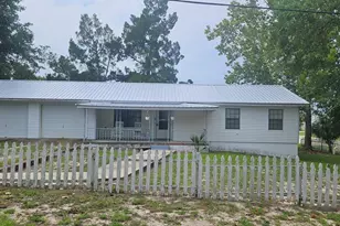 711 N W Ave C, Carrabelle, FL 32322 - Photo 1