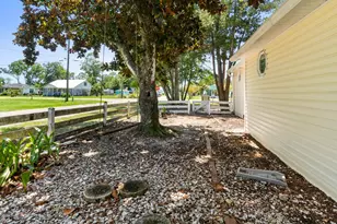 1033 Mc Clelland Ave, Port Saint Joe, FL 32456 - Photo 24