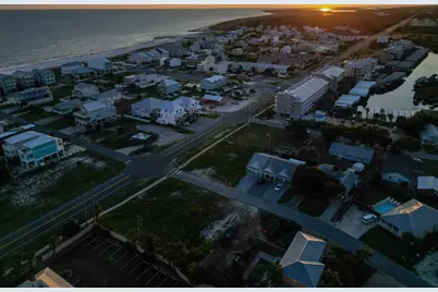 101 35th St, Mexico Beach, FL 32456 - Photo 4