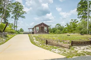 407 SE 9th St, Carrabelle, FL 32322 - Photo 2