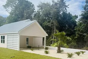 217 15th St, Apalachicola, FL 32320 - Photo 2