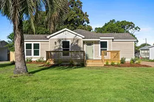 110 Hunter Cir, Port Saint Joe, FL 32456 - Photo 2