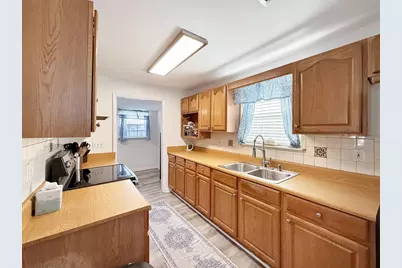 511 Woodward Ave, Port Saint Joe, FL 32456 - Photo 10