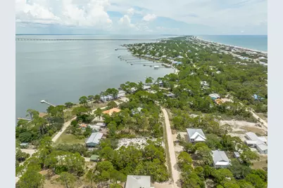 1019 Porter St, Saint George Island, FL 32328 - Photo 10