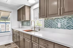 168 21st Ave, Apalachicola, FL 32320 - Photo 6