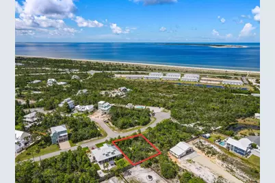 201 S Brooks Ave, Port Saint Joe, FL 32456 - Photo 16
