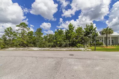201 S Brooks Ave, Port Saint Joe, FL 32456 - Photo 2