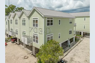 703 SE 3rd St #703-D, Carrabelle, FL 32322 - Photo 1