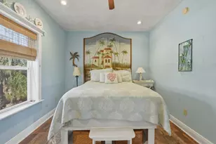 548 E Pine Ave, Saint George Island, FL 32328 - Photo 16