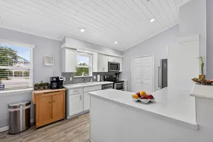 848 W Gulf Beach Dr, Saint George Island, FL 32328 - Photo 8