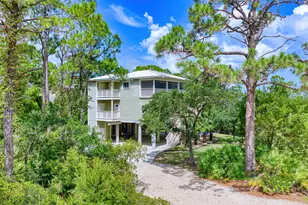 900 Bay Shore Dr, Saint George Island, FL 32328 - Photo 4