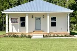 624 Knowles Ave, Port Saint Joe, FL 32456 - Photo 1