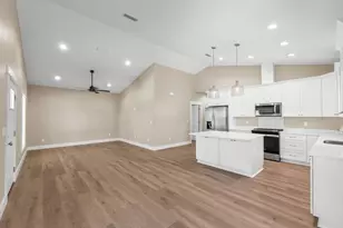624 Knowles Ave, Port Saint Joe, FL 32456 - Photo 8