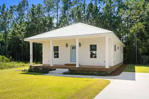624 Knowles Ave, Port Saint Joe, FL 32456 - Photo 1