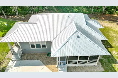 132 Putnal St, Carrabelle, FL 32322 - Photo 4