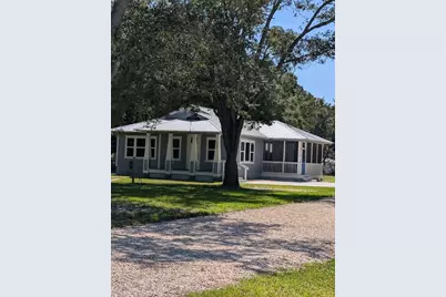 132 Putnal St, Carrabelle, FL 32322 - Photo 2