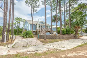 500 Sawyer St, Saint George Island, FL 32328 - Photo 2