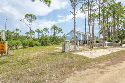 500 Sawyer St, Saint George Island, FL 32328 - Photo 4