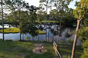 109 Sunset Cir, Port Saint Joe, FL 32456 - Photo 6