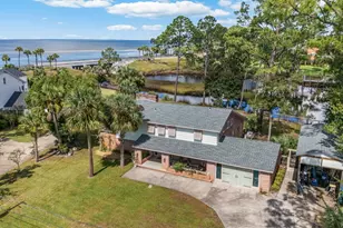 109 Sunset Cir, Port Saint Joe, FL 32456 - Photo 1