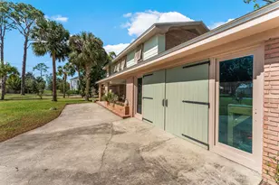 109 Sunset Cir, Port Saint Joe, FL 32456 - Photo 10