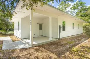 509 SE 7th St, Carrabelle, FL 32322 - Photo 4