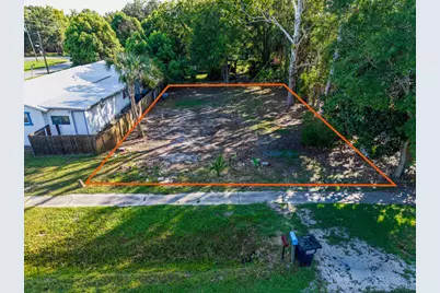 237 12th St, Apalachicola, FL 32320 - Photo 1