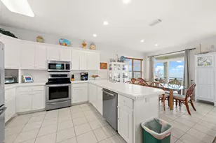 2156 Seahorse Ln, Saint George Island, FL 32328 - Photo 8