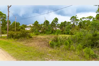 449 W Bay Shore Dr, Saint George Island, FL 32328 - Photo 2