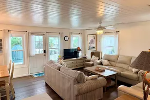 633 E Gorrie Dr, Saint George Island, FL 32328 - Photo 16