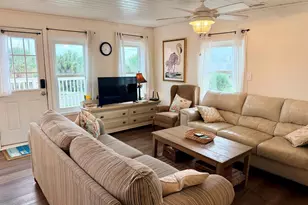 633 E Gorrie Dr, Saint George Island, FL 32328 - Photo 14