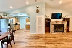 469 Old Bay City Rd, Wewahitchka, FL 32465 - Photo 4