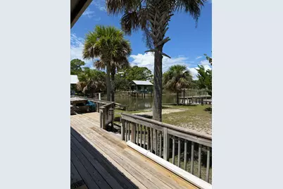 525 W Bay Shore Dr, Saint George Island, FL 32328 - Photo 8