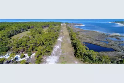 500 Gulf Shore Dr, Carrabelle, FL 32322 - Photo 8