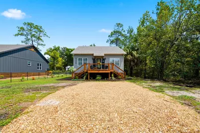 608 W 10th St, Carrabelle, FL 32322 - Photo 1