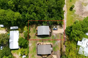 608 W 10th St, Carrabelle, FL 32322 - Photo 32