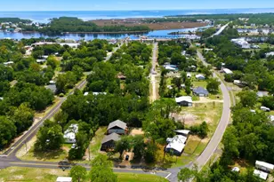 608 W 10th St, Carrabelle, FL 32322 - Photo 26