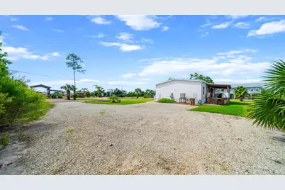 211 Cortez St, Port Saint Joe, FL 32456 - Photo 32