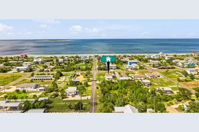 211 Cortez St, Port Saint Joe, FL 32456 - Photo 2