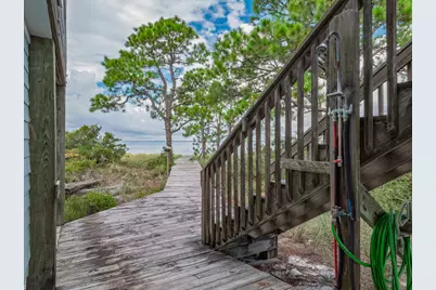 669 Bay Dr, Carrabelle, FL 32322 - Photo 26