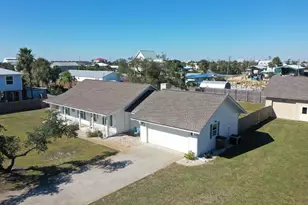 229 Balboa St, Port Saint Joe, FL 32456 - Photo 2