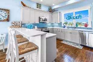 573 W Gorrie Dr, Saint George Island, FL 32328 - Photo 10