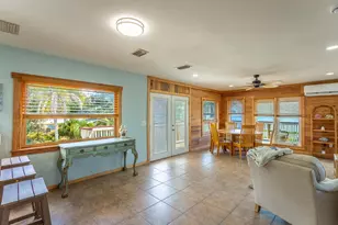 607 Hwy 98, Eastpoint, FL 32328 - Photo 16