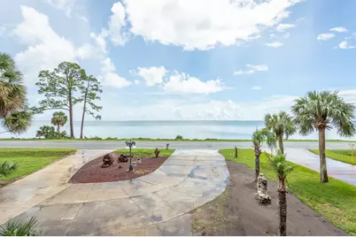607 Hwy 98, Eastpoint, FL 32328 - Photo 8