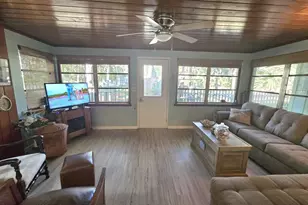 514 E Pine St, Lanark Village, FL 32323 - Photo 8