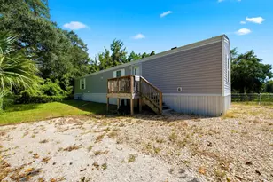 269 24th Ave, Apalachicola, FL 32320 - Photo 2