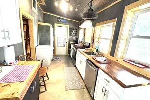 143 4th St, Apalachicola, FL 32320 - Photo 16