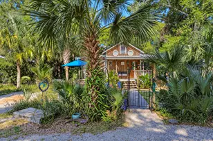 143 4th St, Apalachicola, FL 32320 - Photo 34