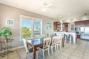 1649 Wayfarers Ct, Saint George Island, FL 32328 - Photo 10