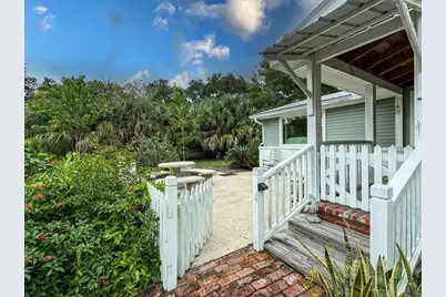121 Ave D, Apalachicola, FL 32320 - Photo 4